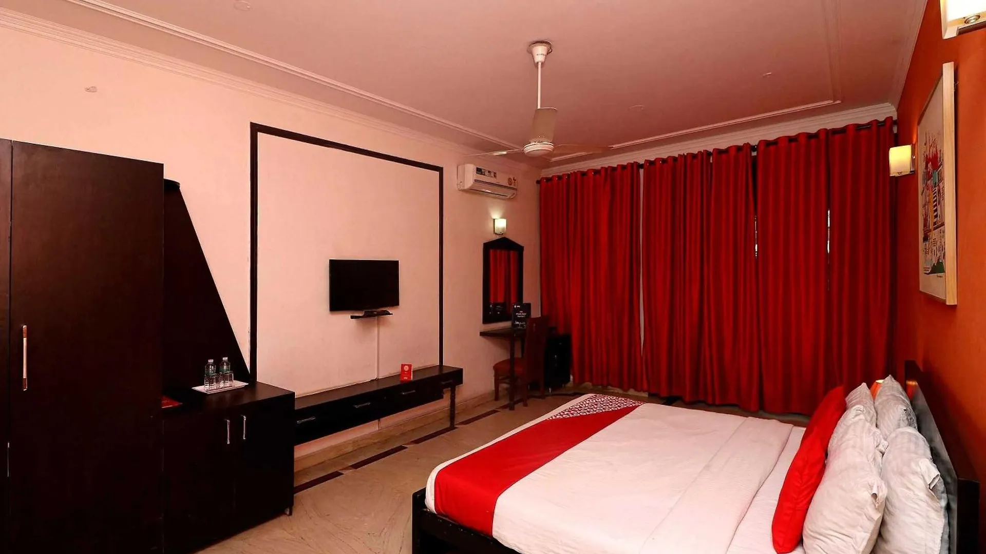 Hotel O Dev Residency 瓦拉纳西